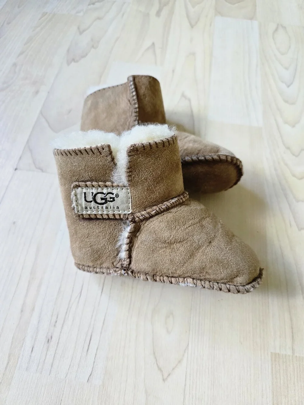 Ugg Baby/Toddler Boots Size Medium (4/5)